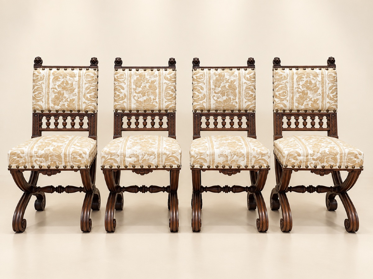 Suite de 4 chaises style NéoRenaissance - Haute époque 