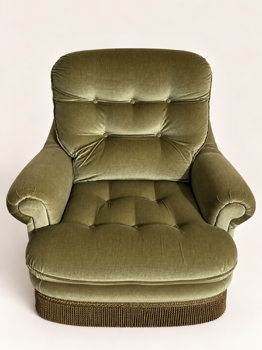 Pair Of English "crapaud" Style Armchairs In Green Velvet-photo-4