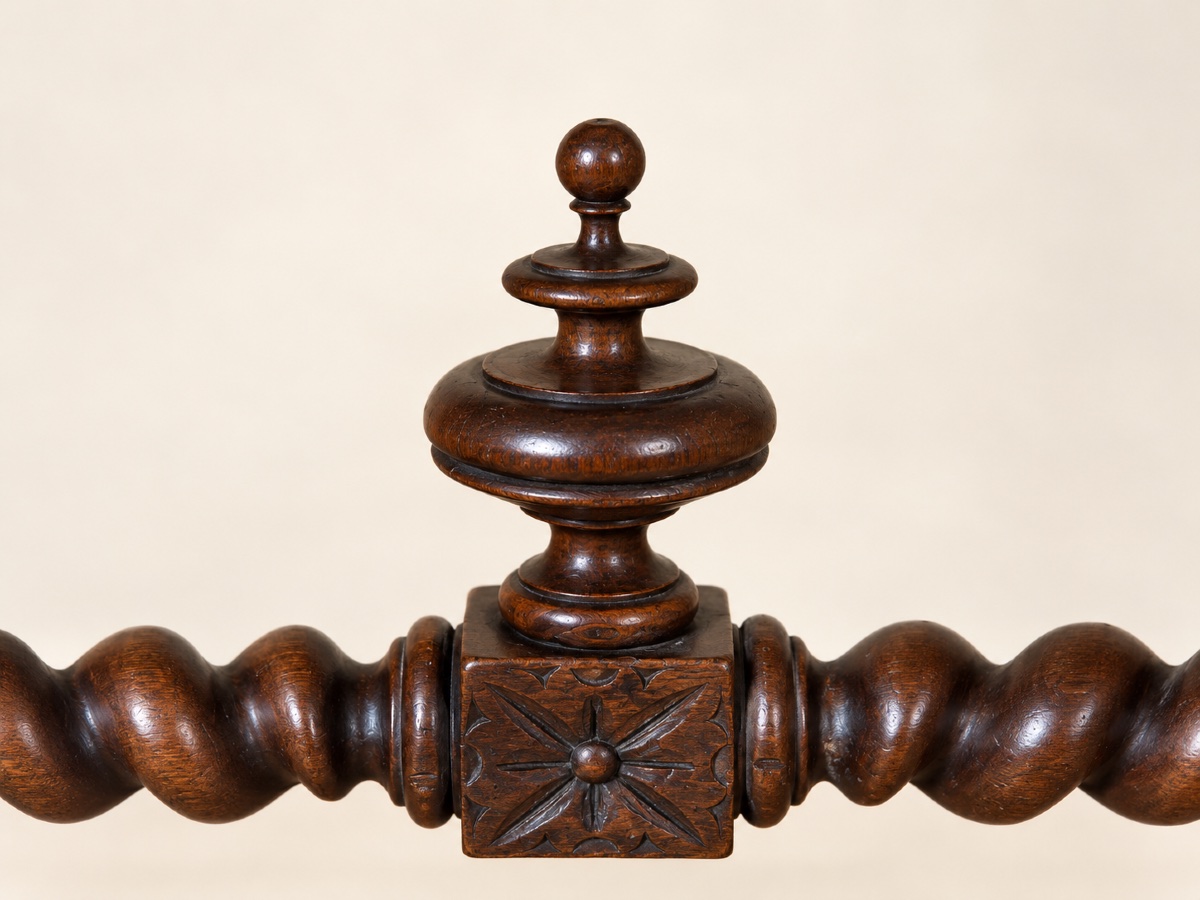 Flat-topped Louis XIII-style Desk Made Of Solid Carved Oak -photo-1