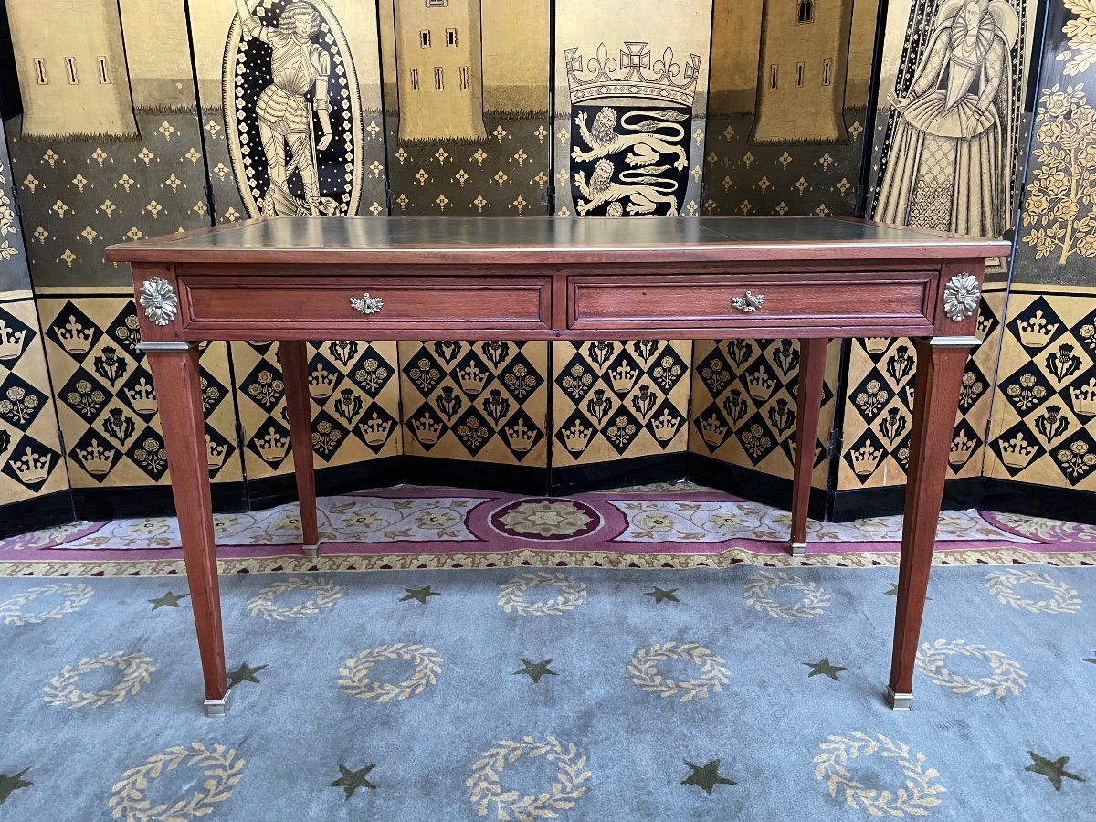 Bureau Plat En Acajou Et Cuir De Style Louis XVI