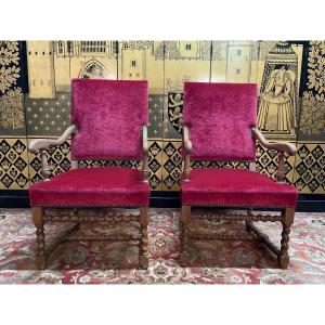 Paire De Fauteuils De Style Louis XIII 