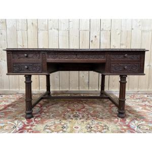 Bureau plat en chêne massif de style Renaissance 