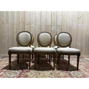 Suite de 6 chaises médaillons de style Louis XV noyer 