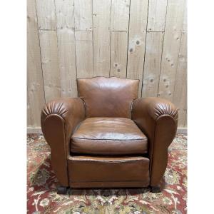 Fauteuil Club "Moustache" en cuir Art Deco