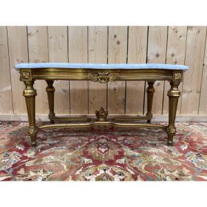 Table basse de style Louis XVI en bois doré et marbre blanc