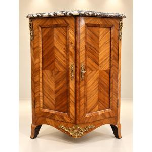 Encoignure d'époque Louis XV en marqueterie 
