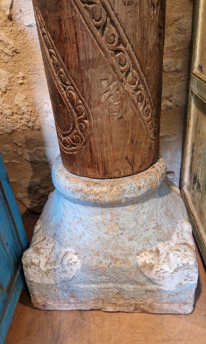 Pair Of Large Columns With Doric Capitals-photo-2