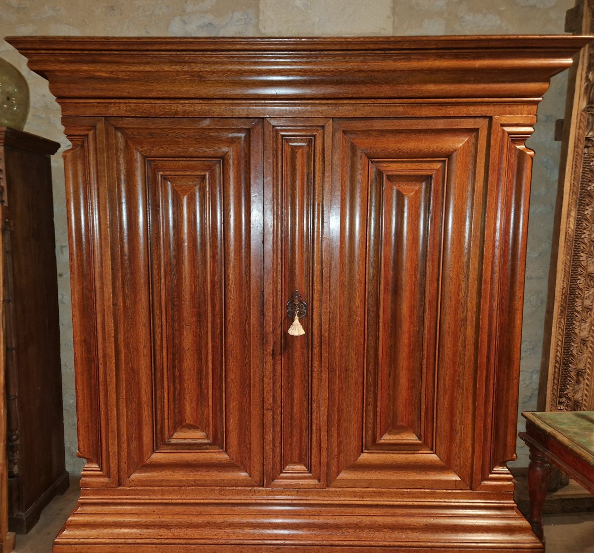 18th Century Alsatian Wardrobe In Blond Oak 