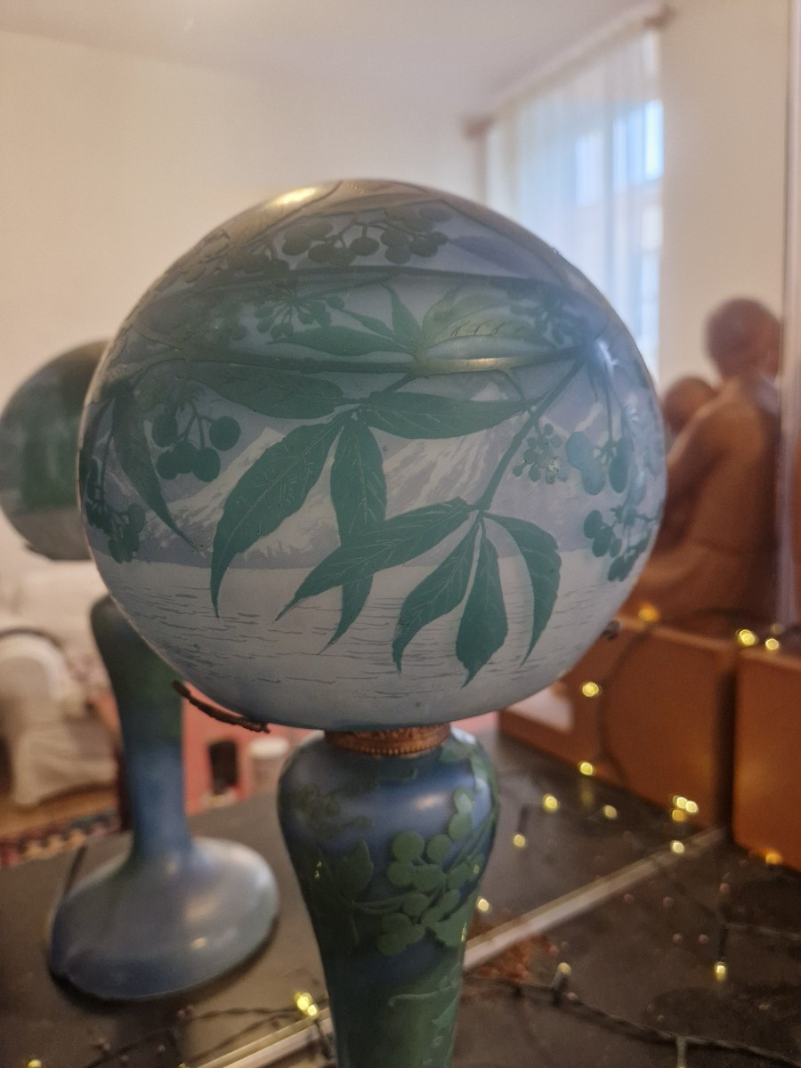Lampe pâte de verre art noveau signée De Vez circa 1910