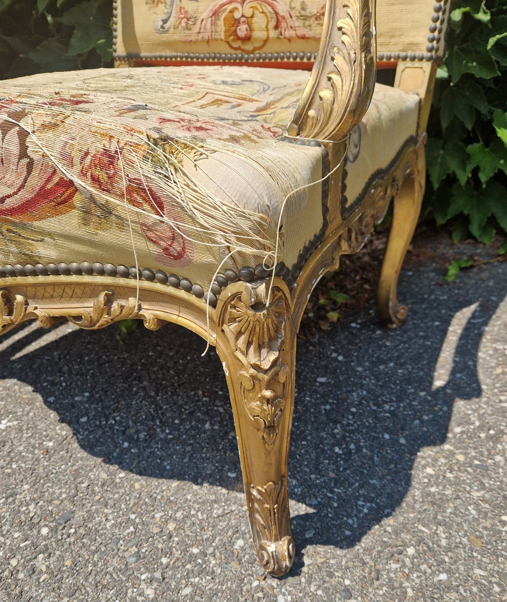 Paire de fauteils en bois doré Nap III, garnis de tapisserie fine d'aubusson.-photo-2