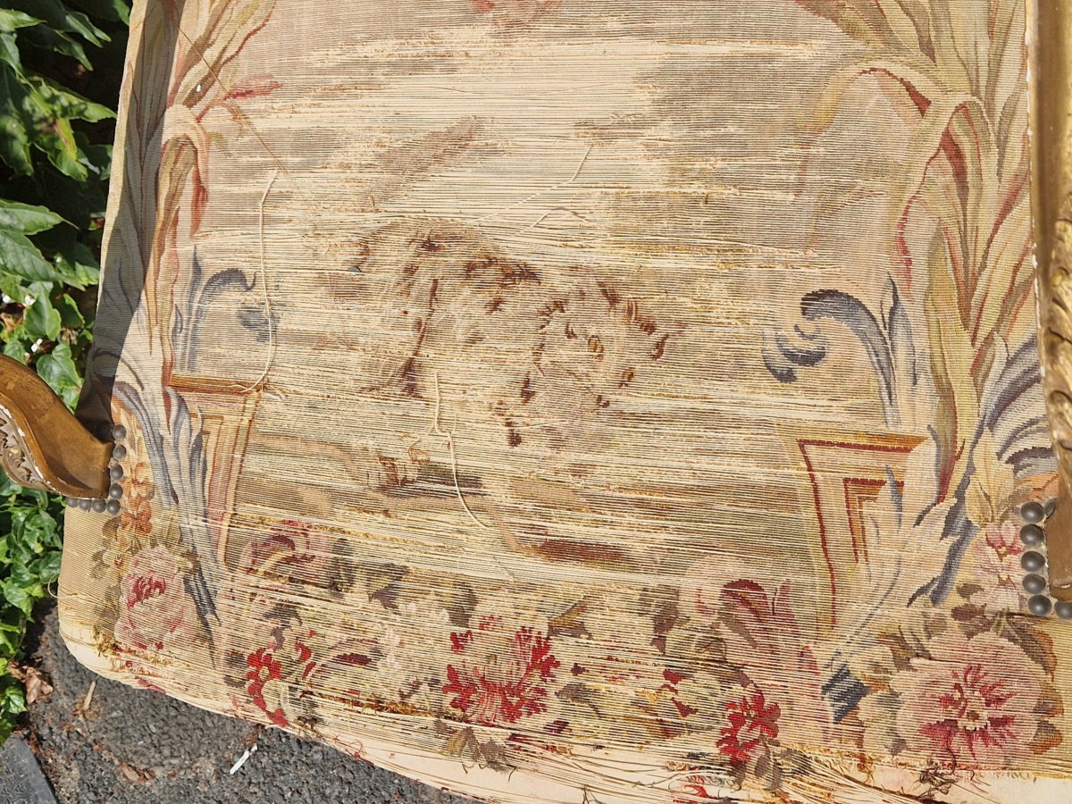 Paire de fauteils en bois doré Nap III, garnis de tapisserie fine d'aubusson.-photo-6