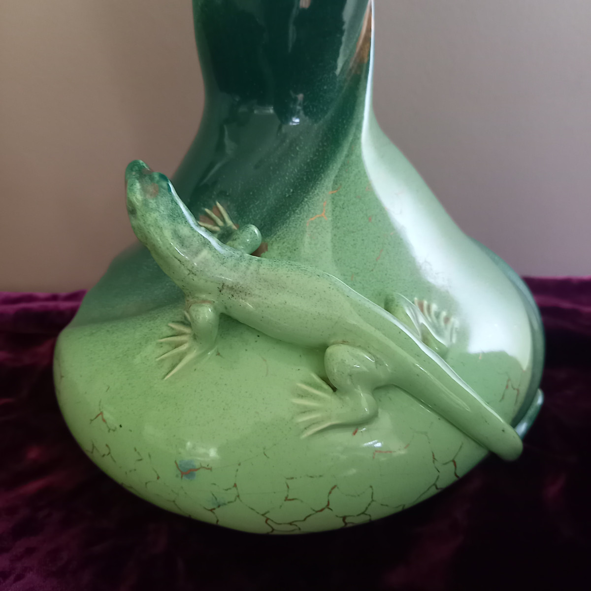 Ceramique De Pierrefonds Representant Une Coloquinte Décorée d'Un Lezard Et d'Un Papillon-photo-3
