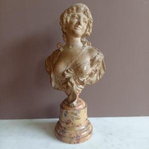 Buste De Femme