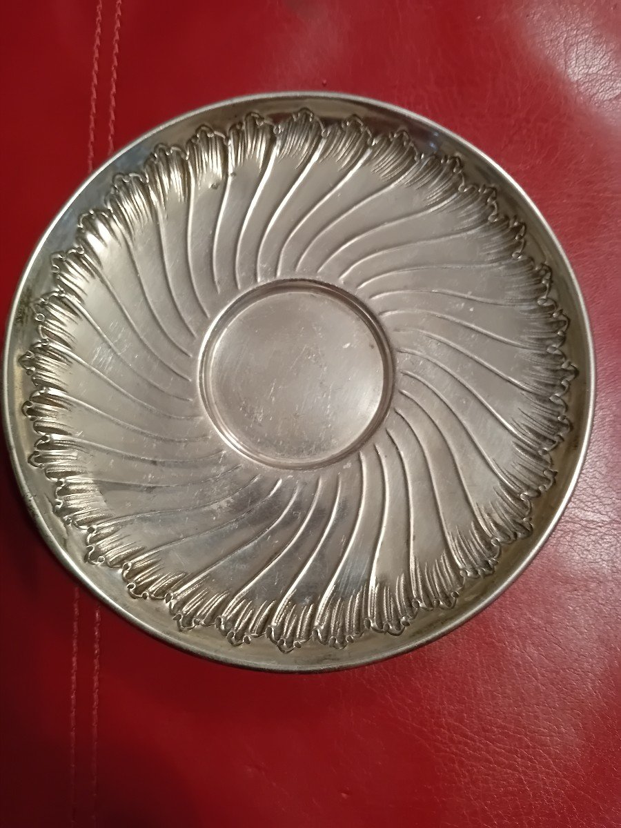 Tasse Et Soucoupe En Argent -photo-1