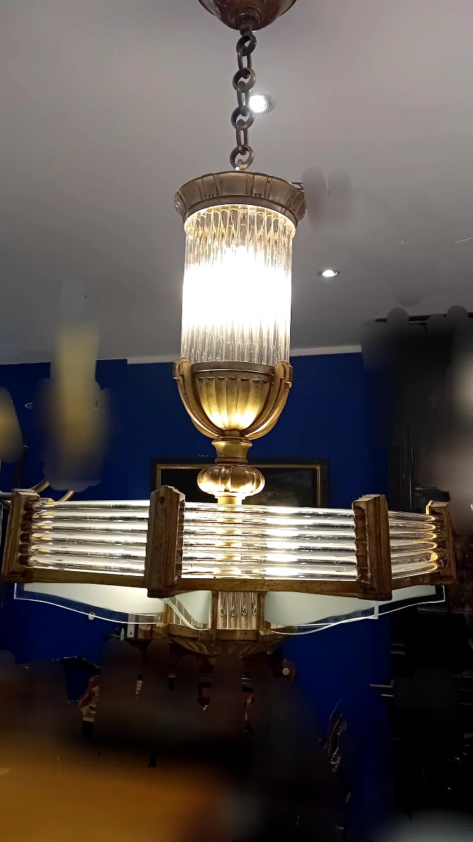 Lustre Henri Petitot en bronze doré et baguettes de verre 
