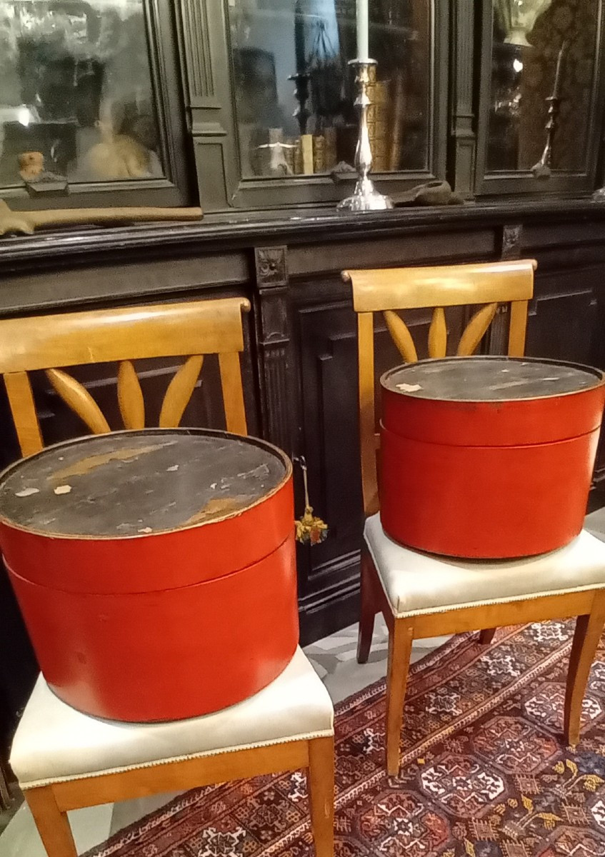 Boîtes à "chapeaux" Chine en laque cinabre 