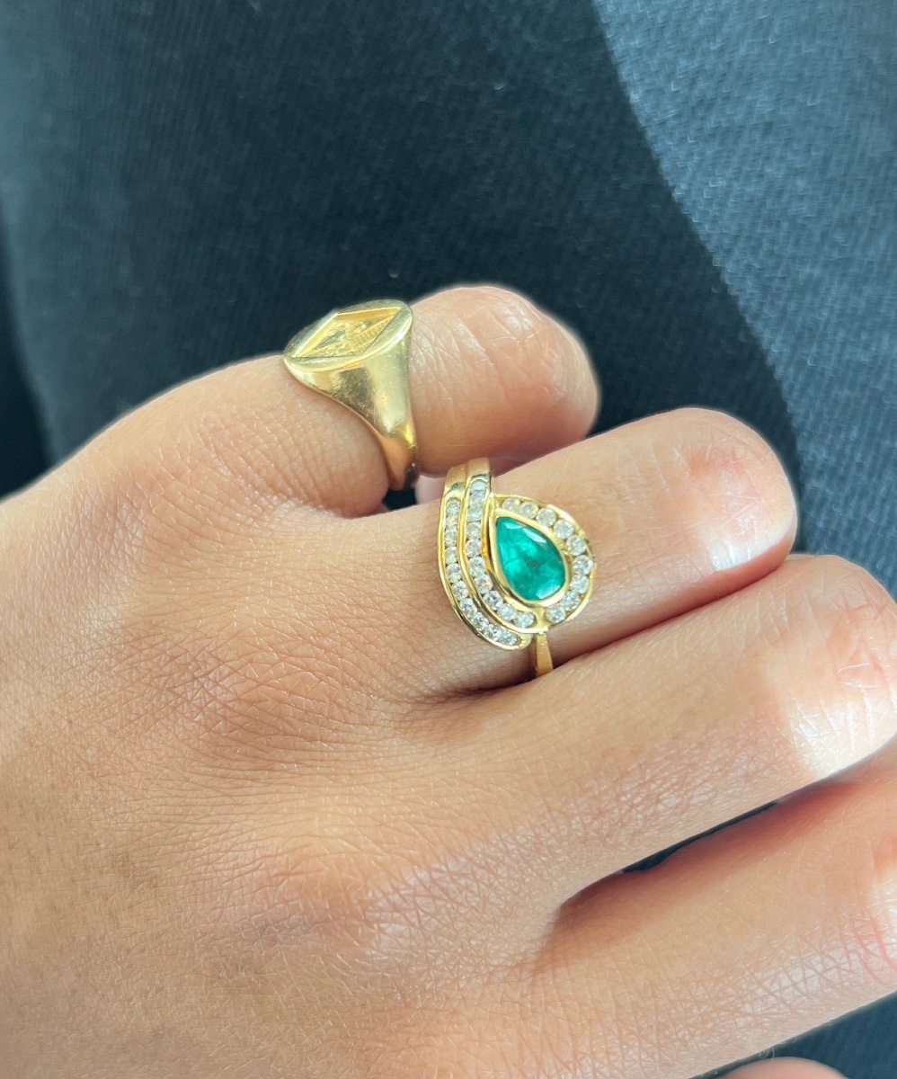 Bague tourbillon en or jaune émeraude et diamants-photo-2