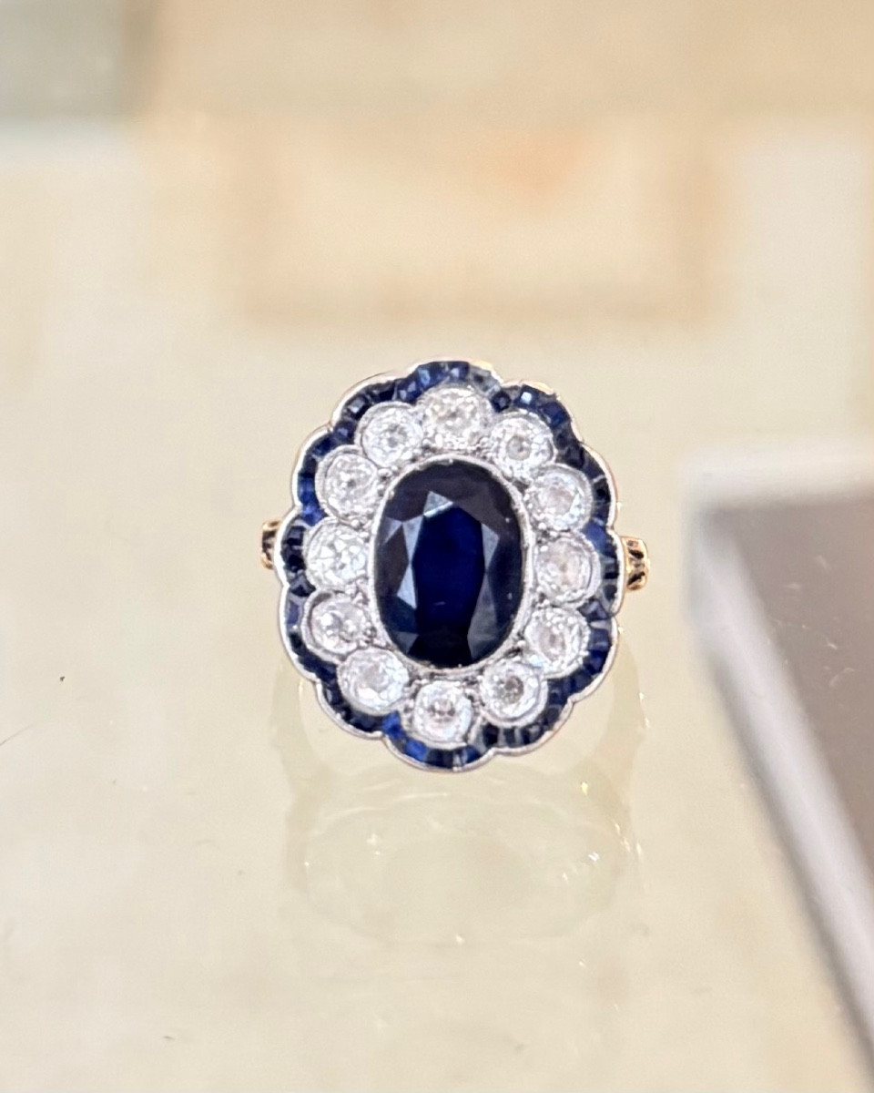 Bague Marguerite en or jaune, saphir et diamants