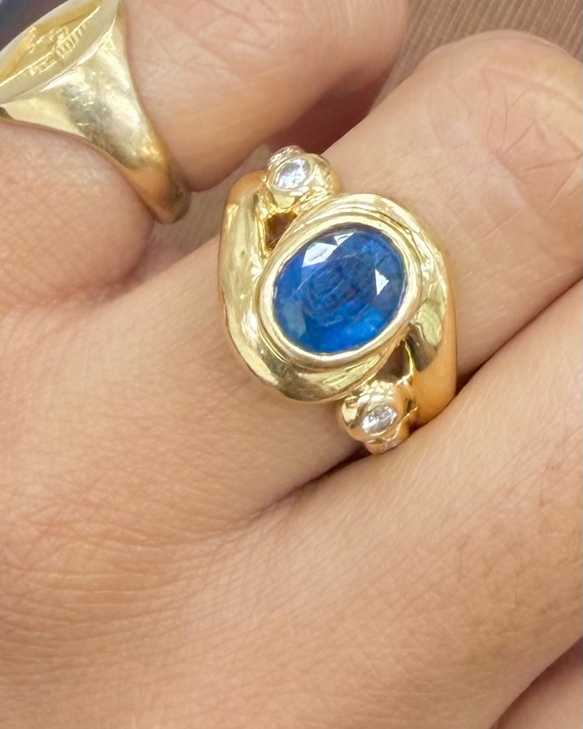 Bague Tourbillon en or jaune saphir et diamants-photo-2