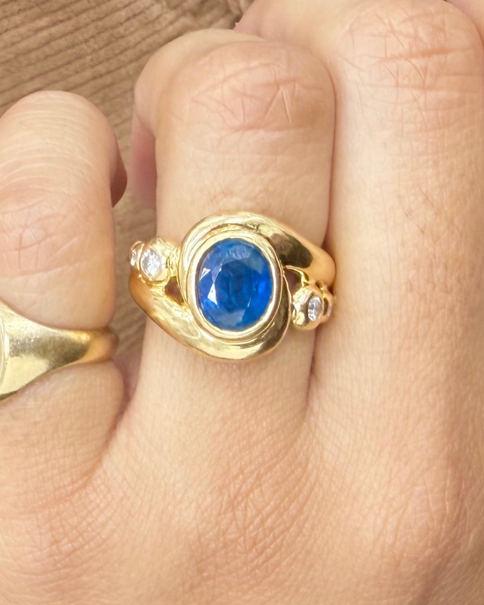 Bague Tourbillon en or jaune saphir et diamants-photo-3