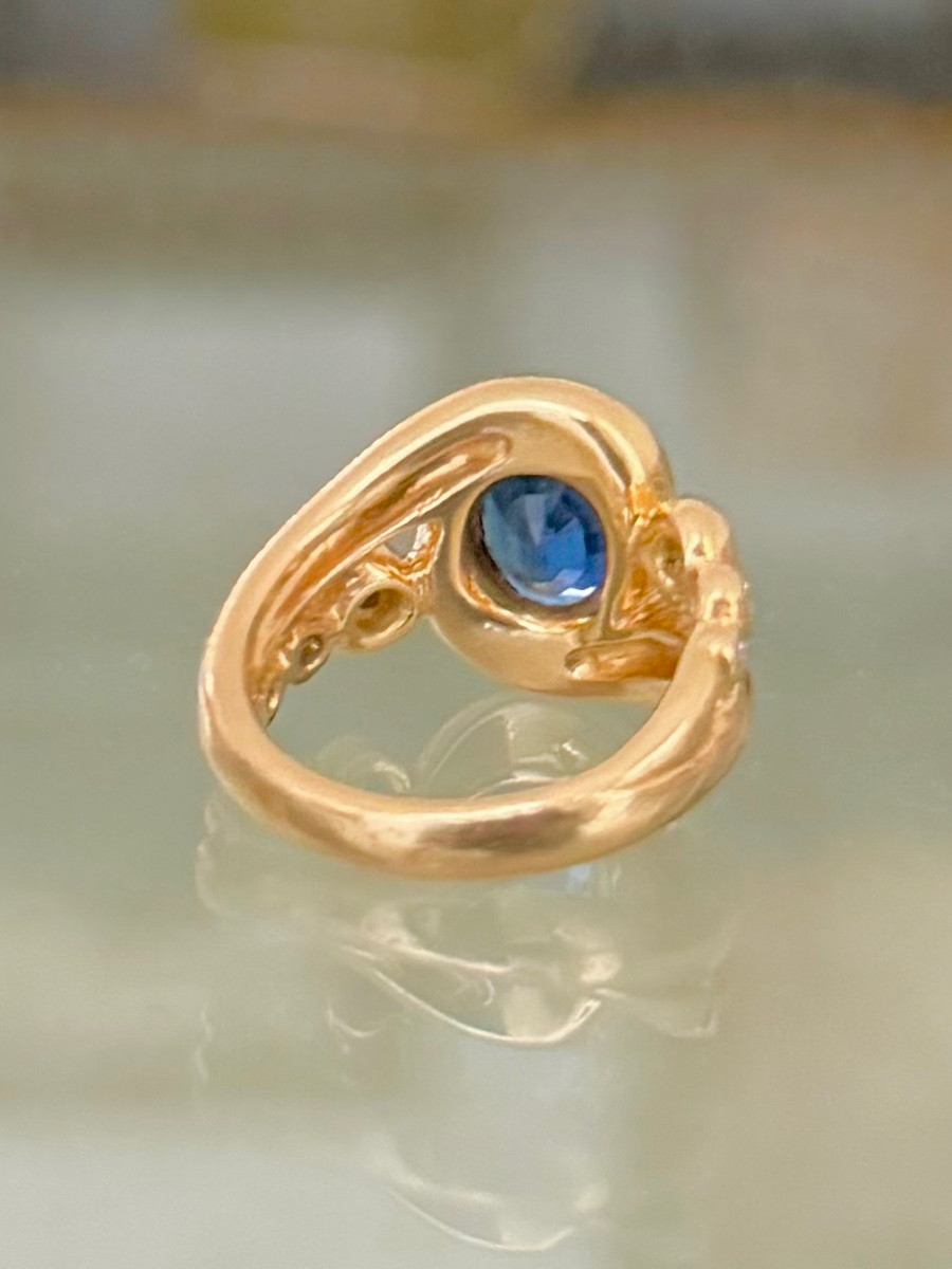 Tourbillon Ring In Yellow Gold With Sapphire And Diamonds-photo-4