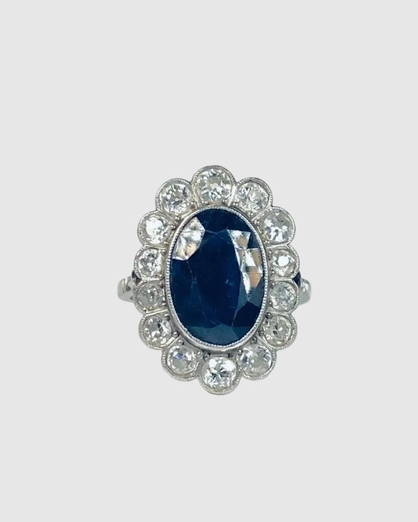 Art Deco Marguerite Ring In White Gold, Sapphire And Diamonds
