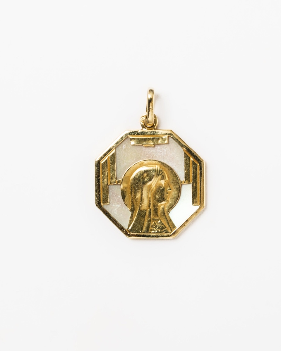 Art Deco Virgin Mary Medal Pendant In Yellow Gold And Mother Of Pearl