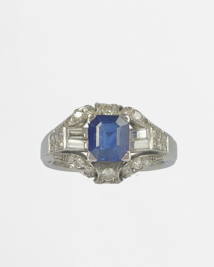 Bague Art déco, en platine saphir et diamants