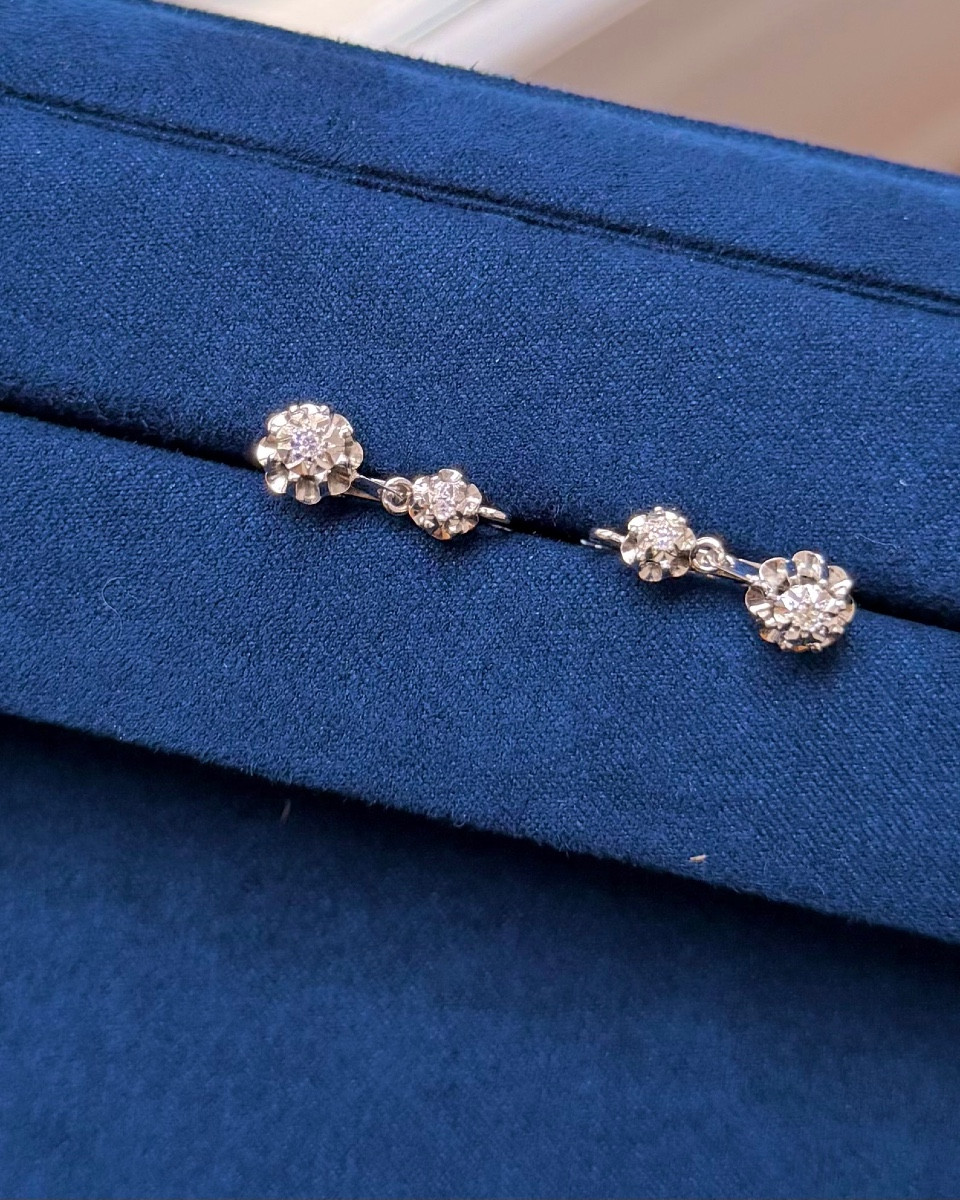 Dormeuses en or blanc et diamants