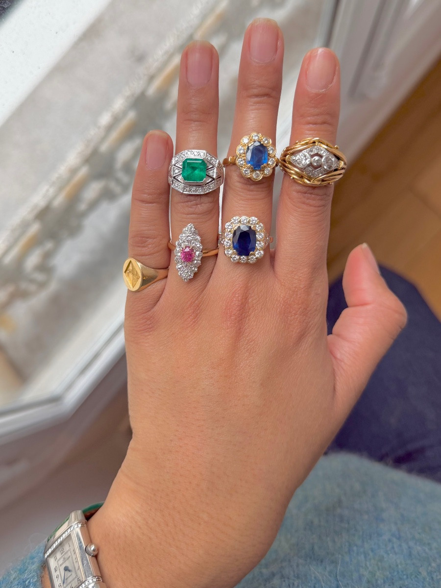 Yellow Gold Ring With Sapphire And Diamonds-photo-2