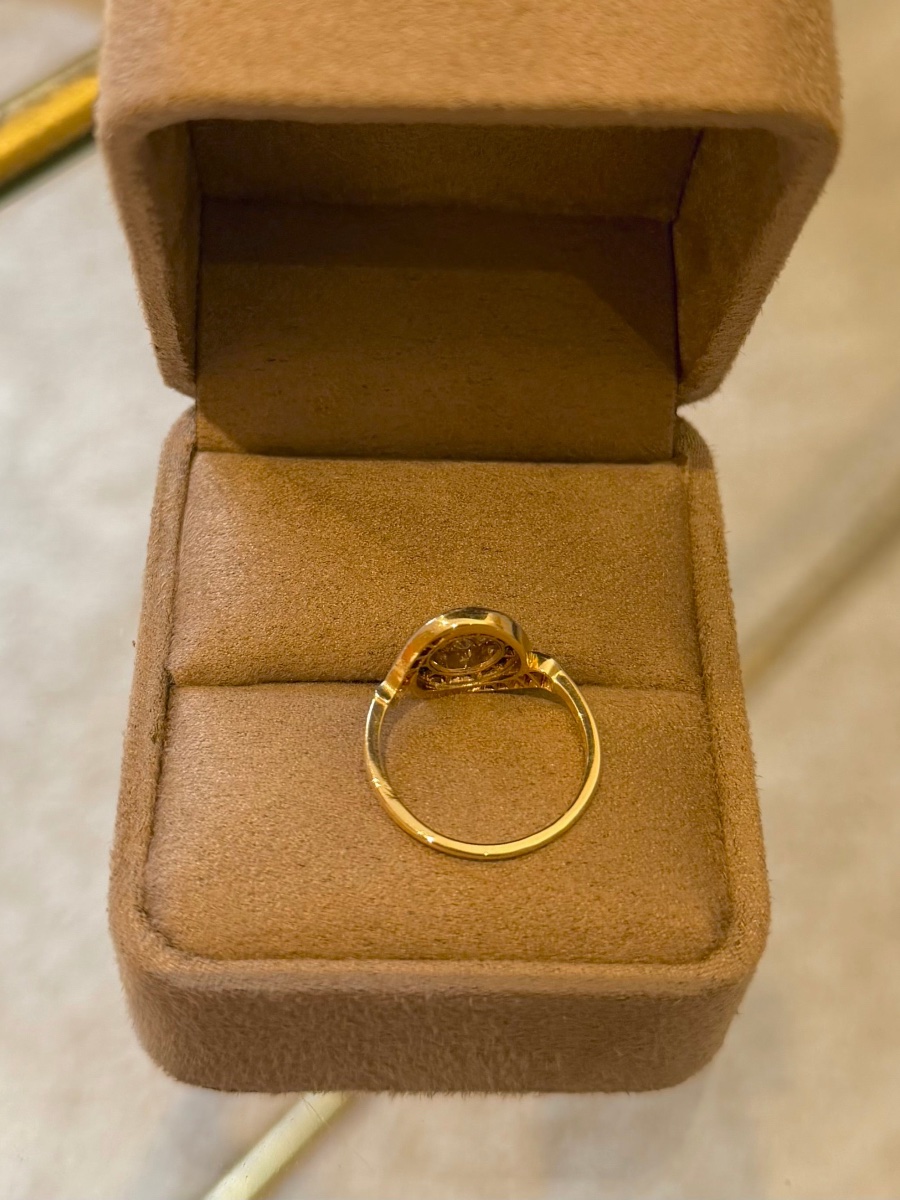 Cible Tourbillon Ring In Yellow Gold, Emeralds And Diamonds-photo-3