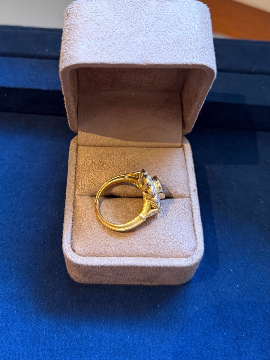Bague Pompadour en or jaune saphir et diamants -photo-2