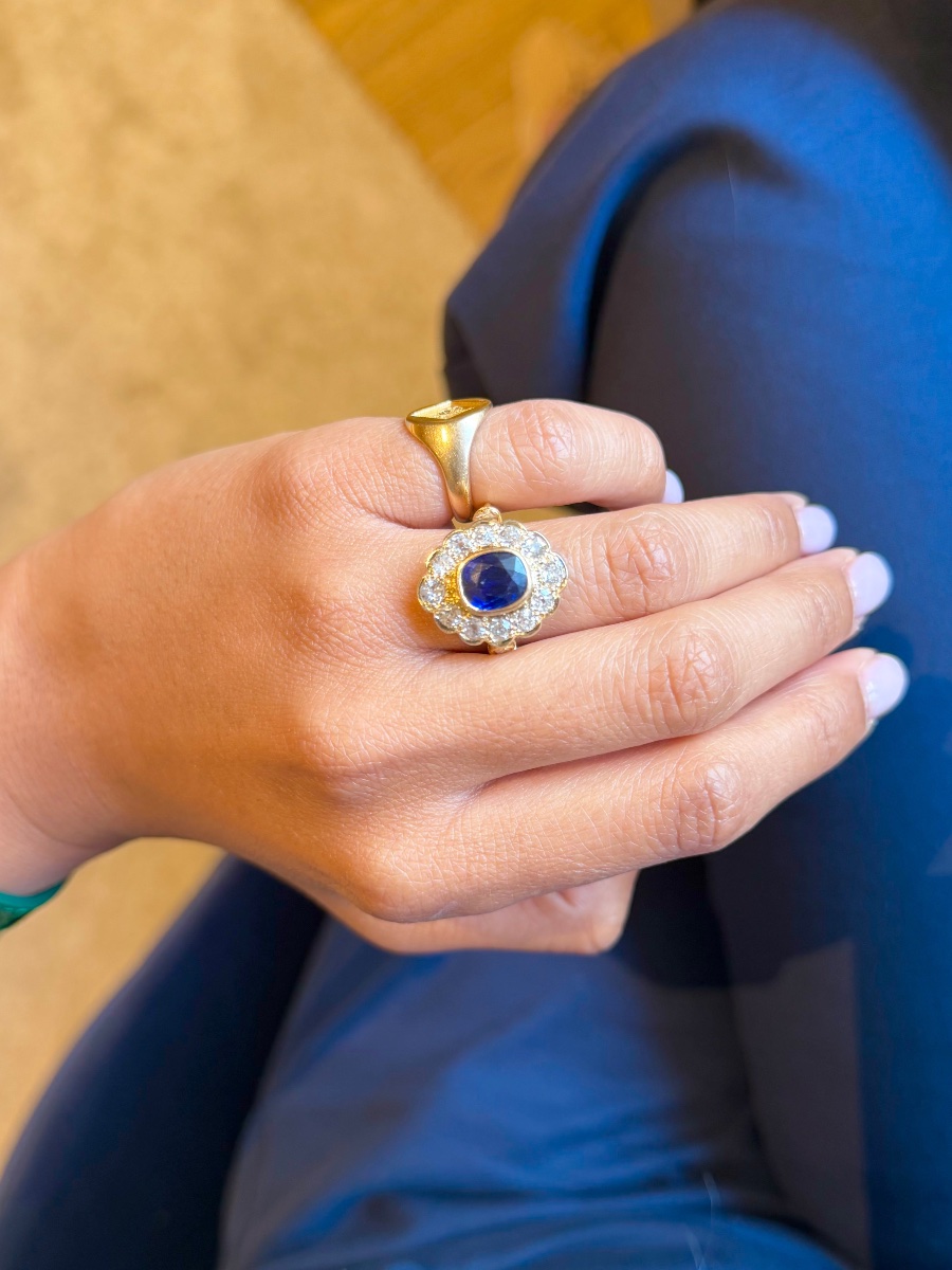 Bague Pompadour en or jaune saphir et diamants -photo-4