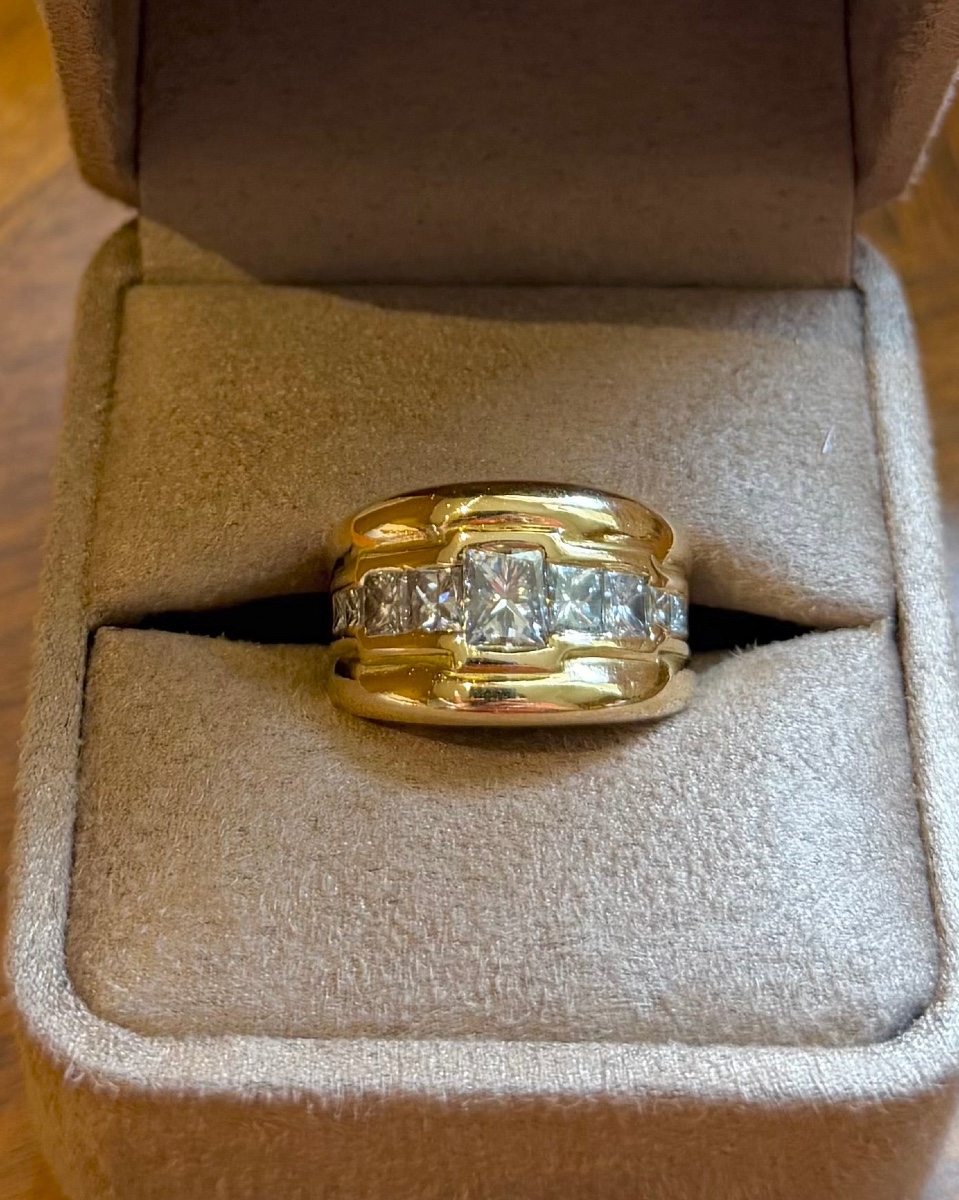 Bague Bandeau en or jaune et diamants