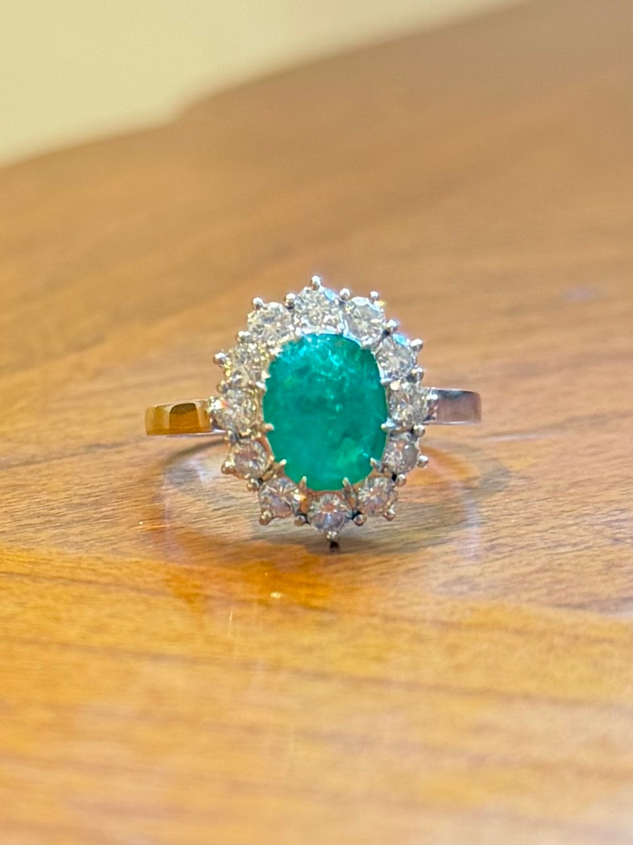 Marguerite Ring In White Gold, Emerald And Diamonds