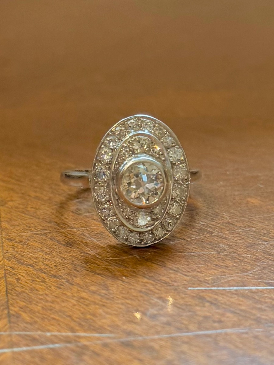 Pompadour Ring In White Gold And Diamonds-photo-2