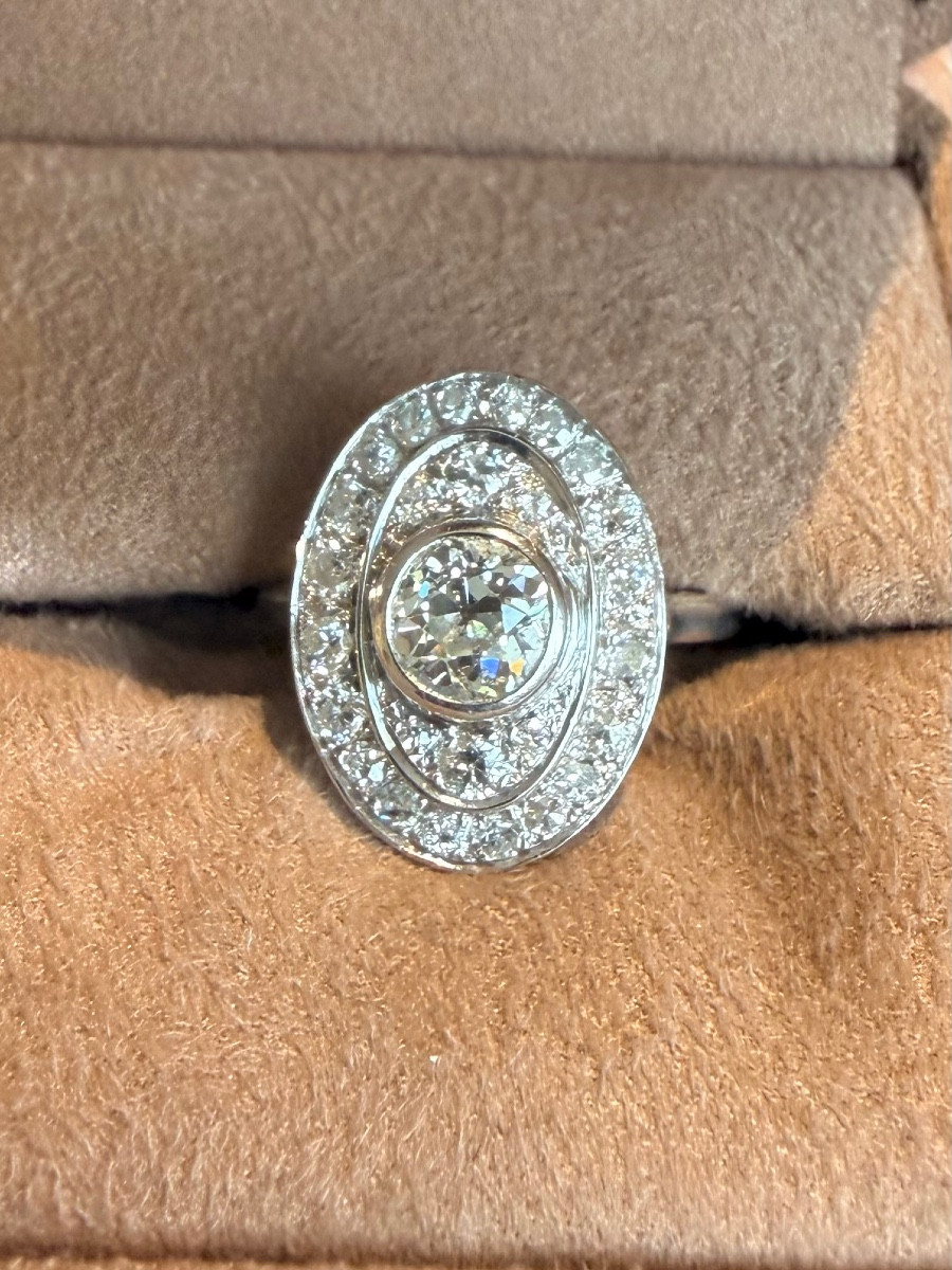 Pompadour Ring In White Gold And Diamonds
