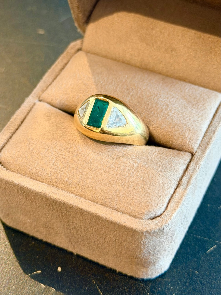 Bague Jonc or jaune, émeraude et diamants-photo-3