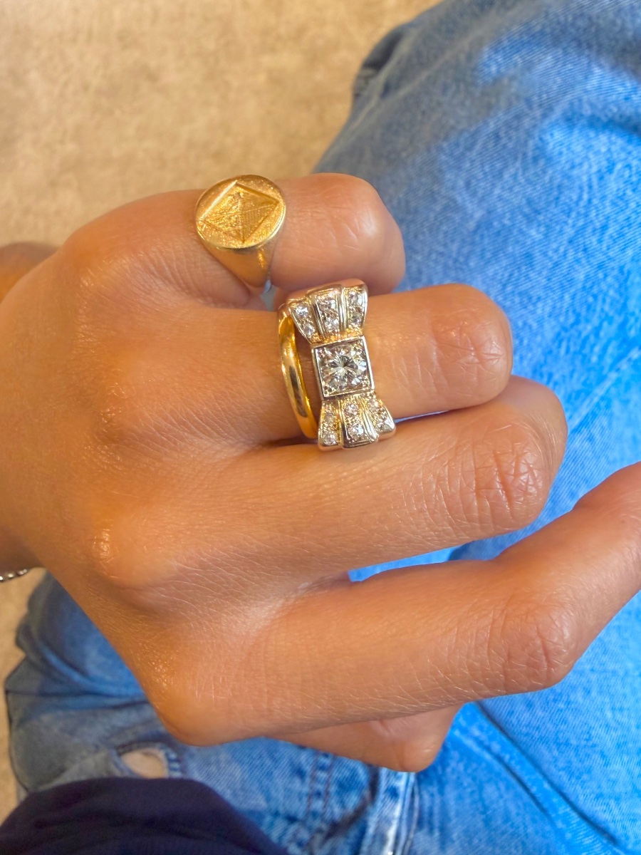Yellow Gold Tank Ring With Bow And Diamonds-photo-2
