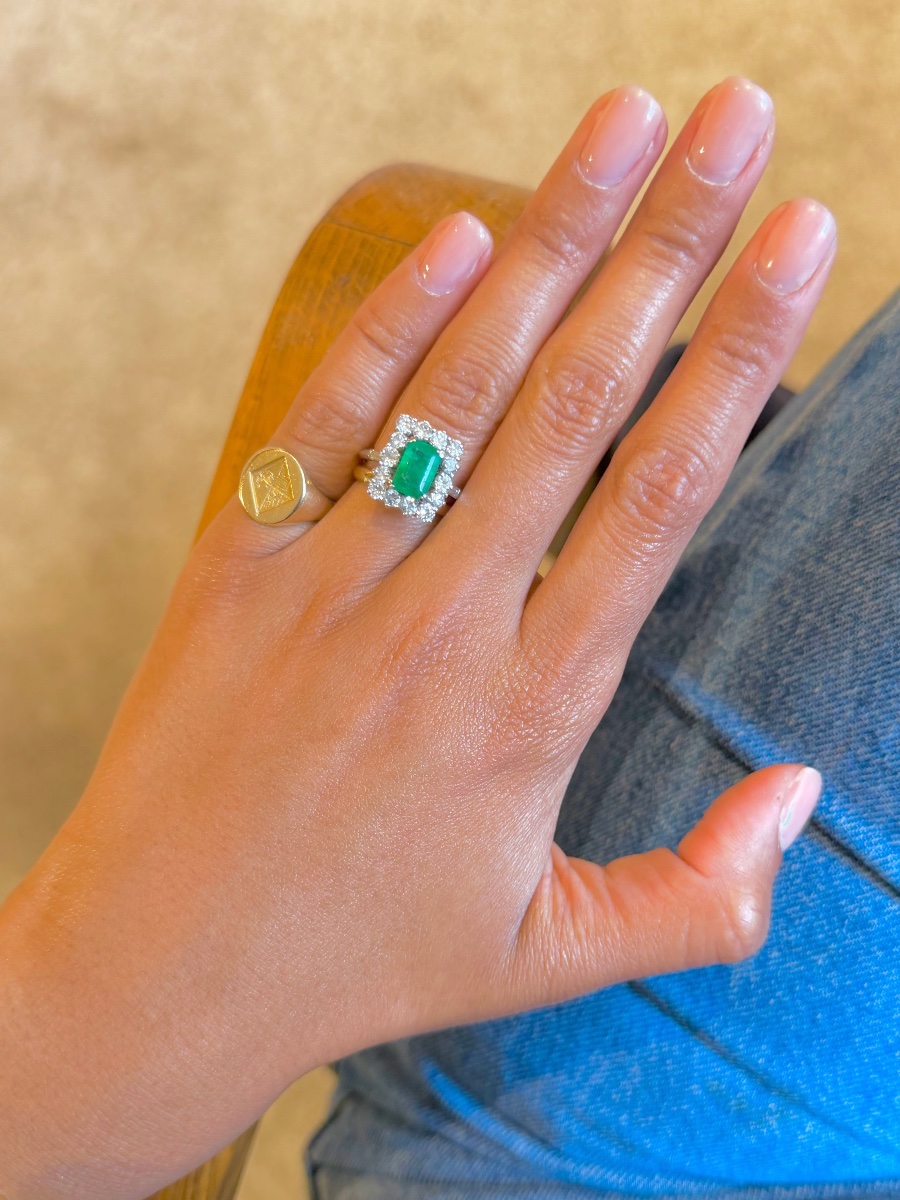 Bague en or blanc émeraude et diamants-photo-4