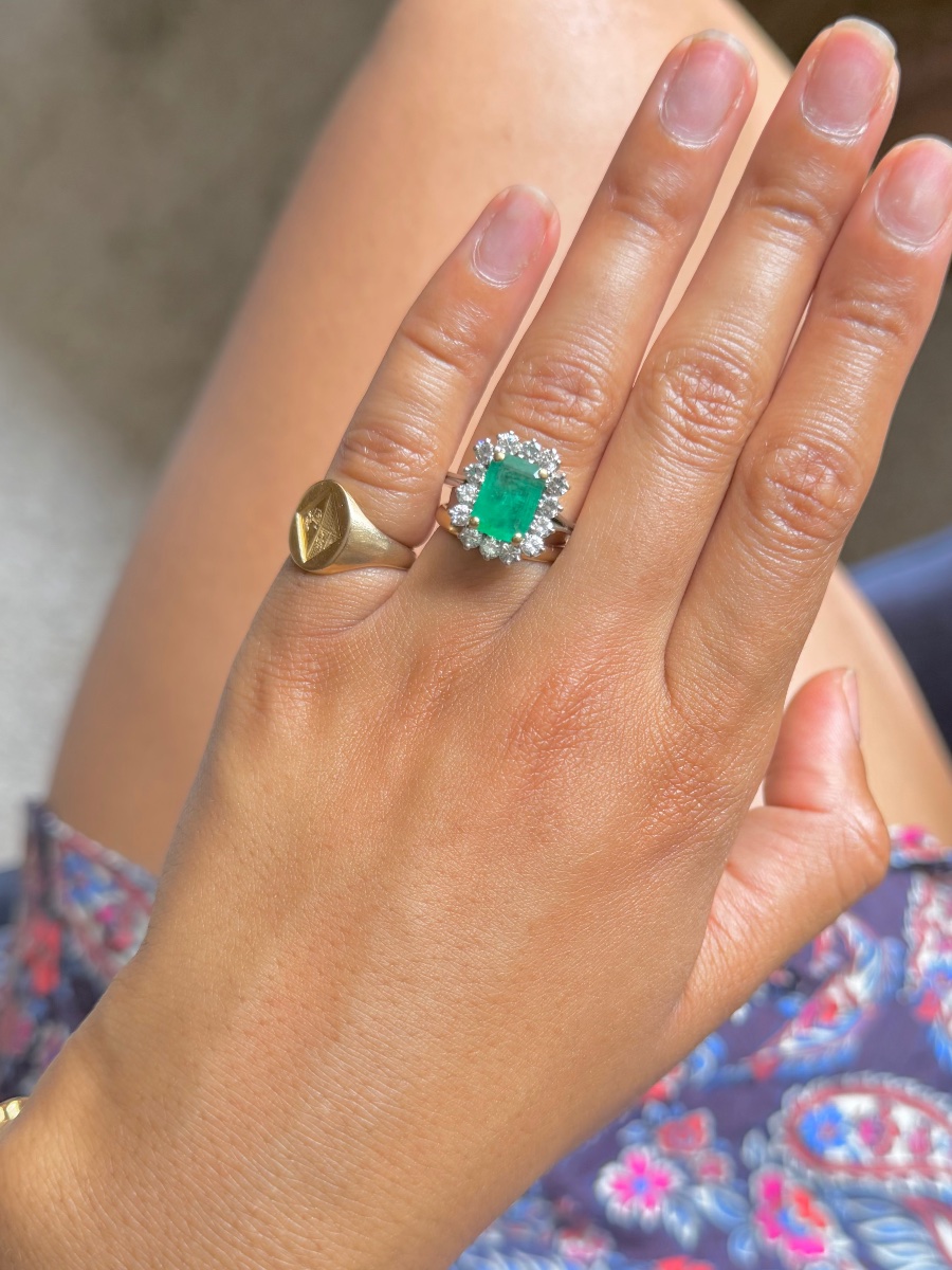 Bague en or blanc émeraude et diamants-photo-1