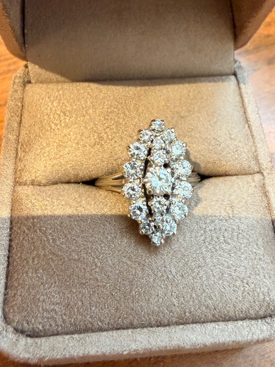 Bague Marquise  en or blanc et diamants-photo-1