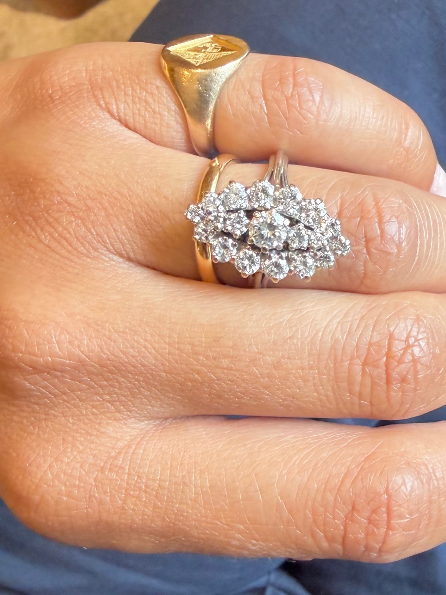 Bague Marquise  en or blanc et diamants