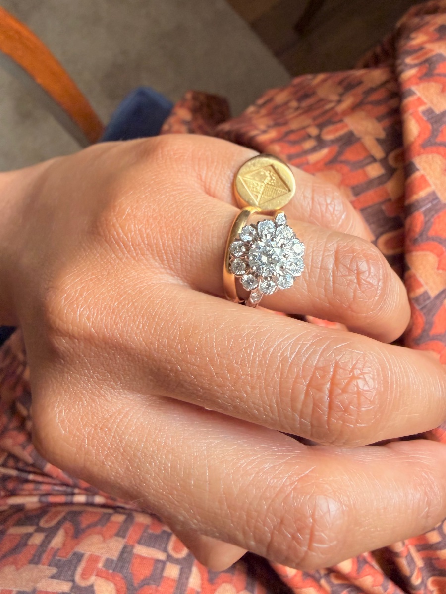 Marguerite Ring In Yellow Gold, White Gold, And Diamonds-photo-3
