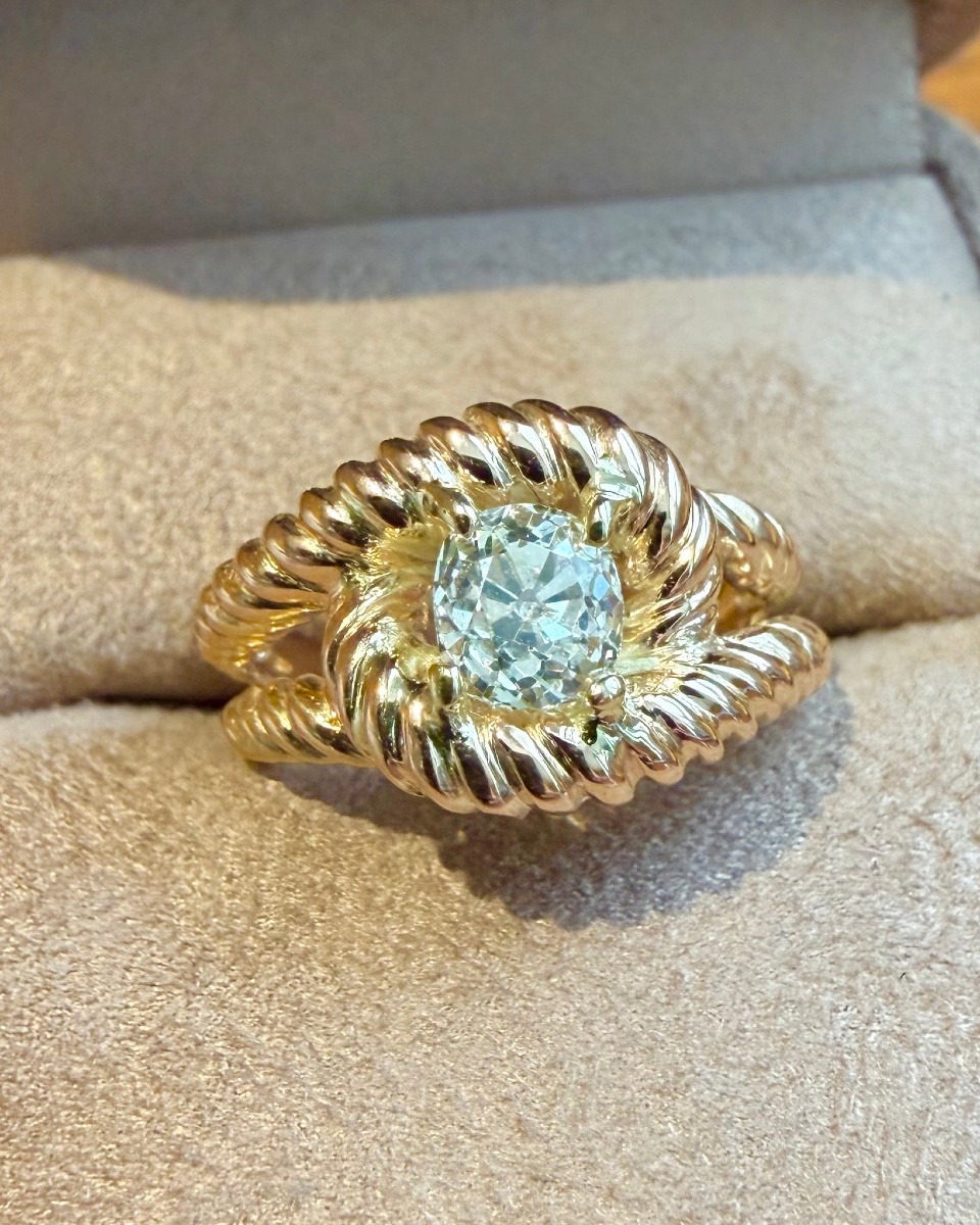 Bague jonc torsadé or rose et diamant