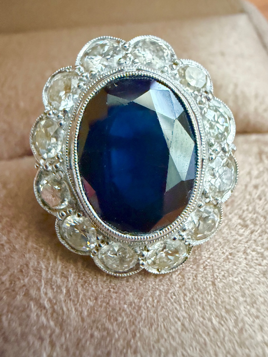 Bague Pompadour en platine saphir et diamants 