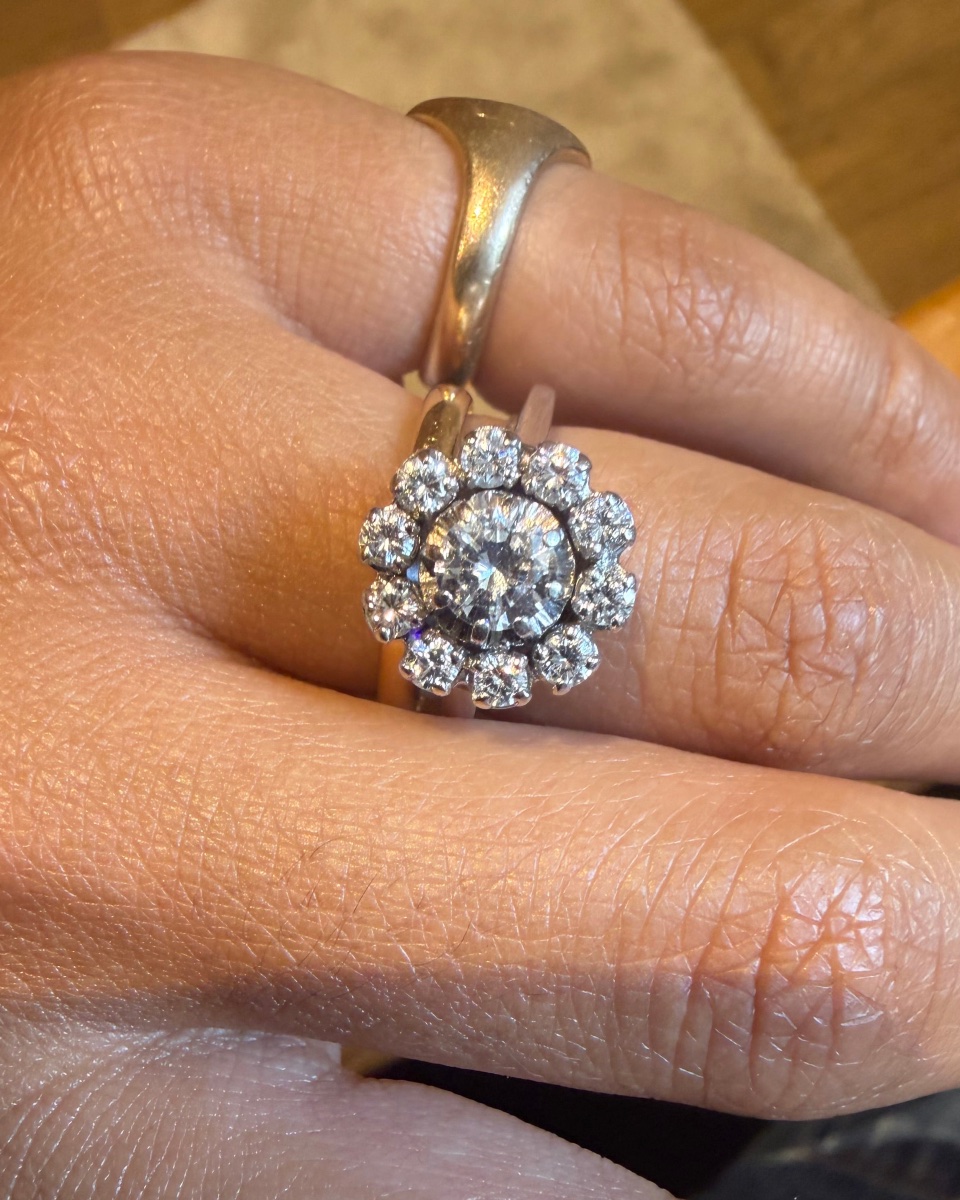 Bague Fleur en platine et diamants-photo-3