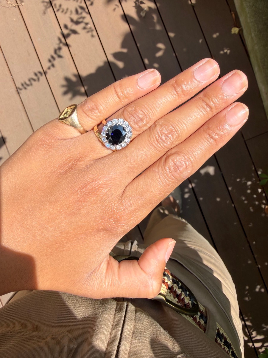 Pompadour Ring In Yellow Gold, Platinum, Sapphire, And Diamonds-photo-3