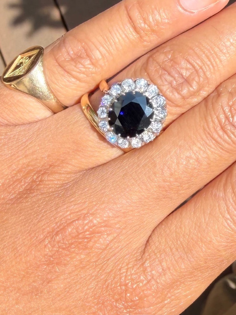 Pompadour Ring In Yellow Gold, Platinum, Sapphire, And Diamonds-photo-3