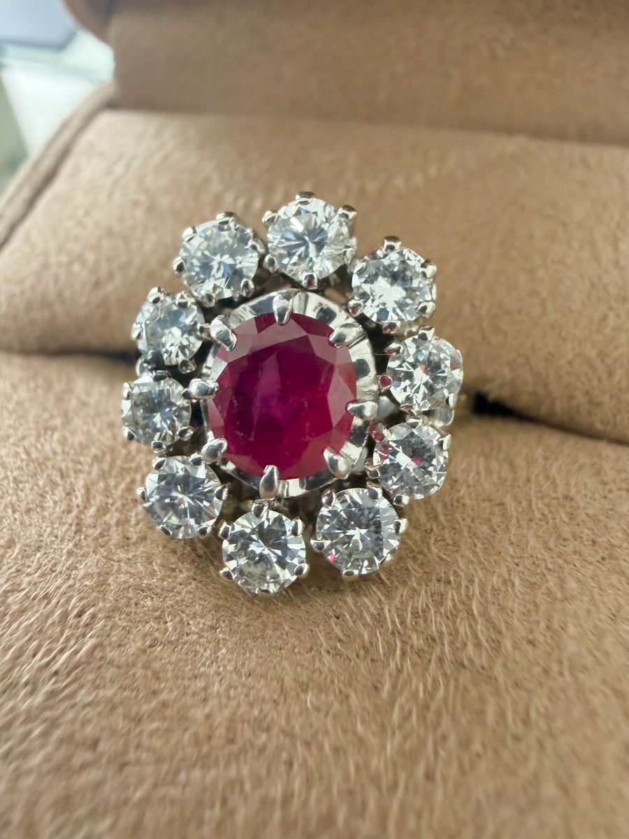 Bague Pompadour en or blanc rubis et diamants-photo-2